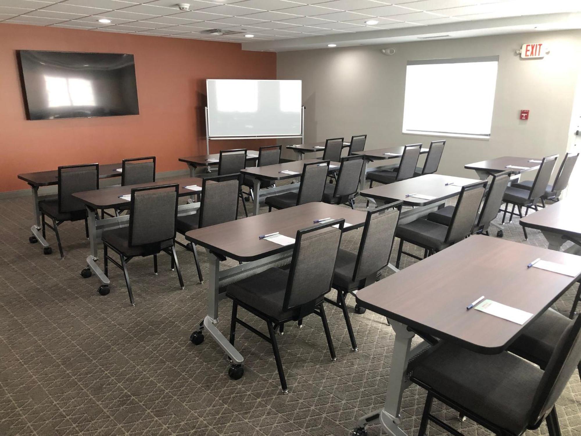 Candlewood Suites Fort Wayne - Nw By Ihg Exterior photo