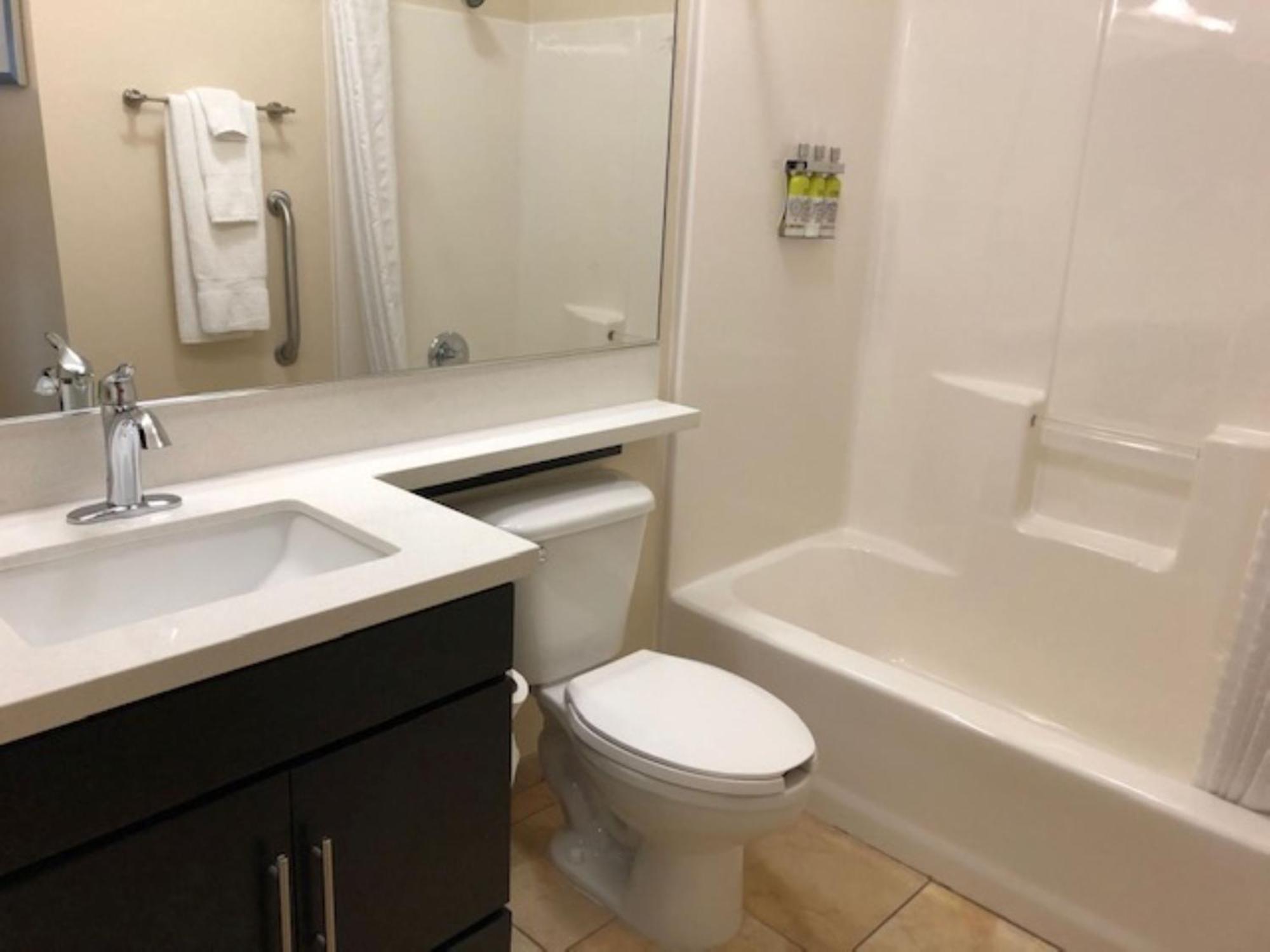 Candlewood Suites Fort Wayne - Nw By Ihg Exterior photo